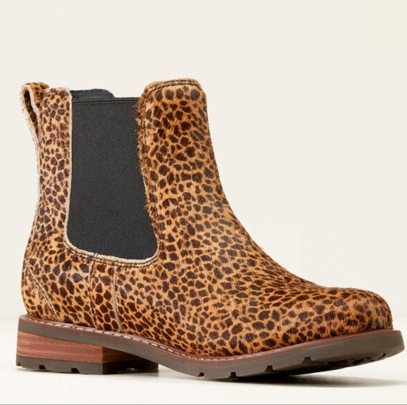 ARIAT Cheetah Print Ankle Booties Wexford Chelsea Size 8.5 NEW in Box - Picture 6 of 12